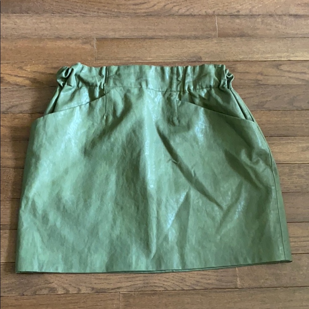 Zara Basic Pleather Green Skirt Size Small